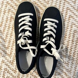 Brand new Rothy’s lace up sneakers